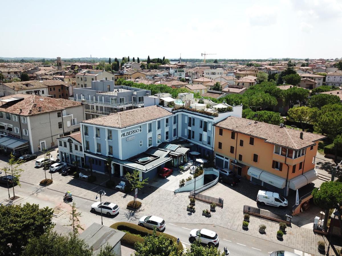 Hotel Enrichetta Desenzano del Garda Bagian luar foto